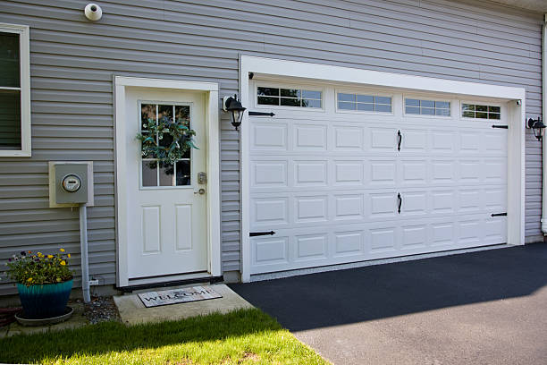 24/7 Emergency Garage Door Panel Replacement experts in Columbus AFB, MS